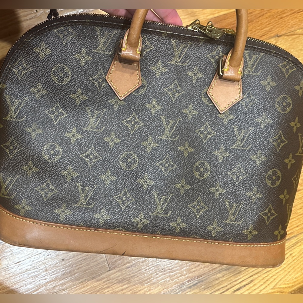 AUTHENTIC LOUIS VUITTON Alma PM Vintage Handbag